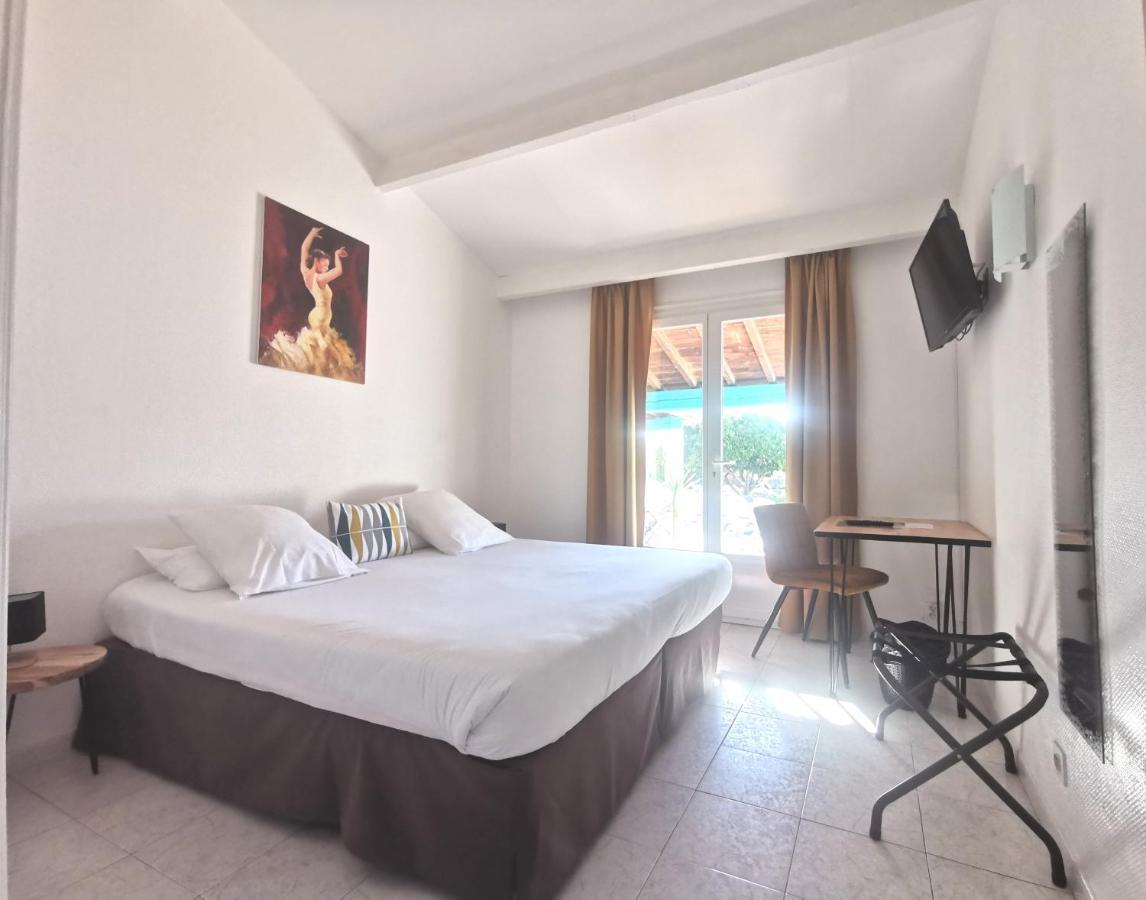 סן-מארי-דה-לה-מאר L'Auberge Camarguaise מראה חיצוני תמונה