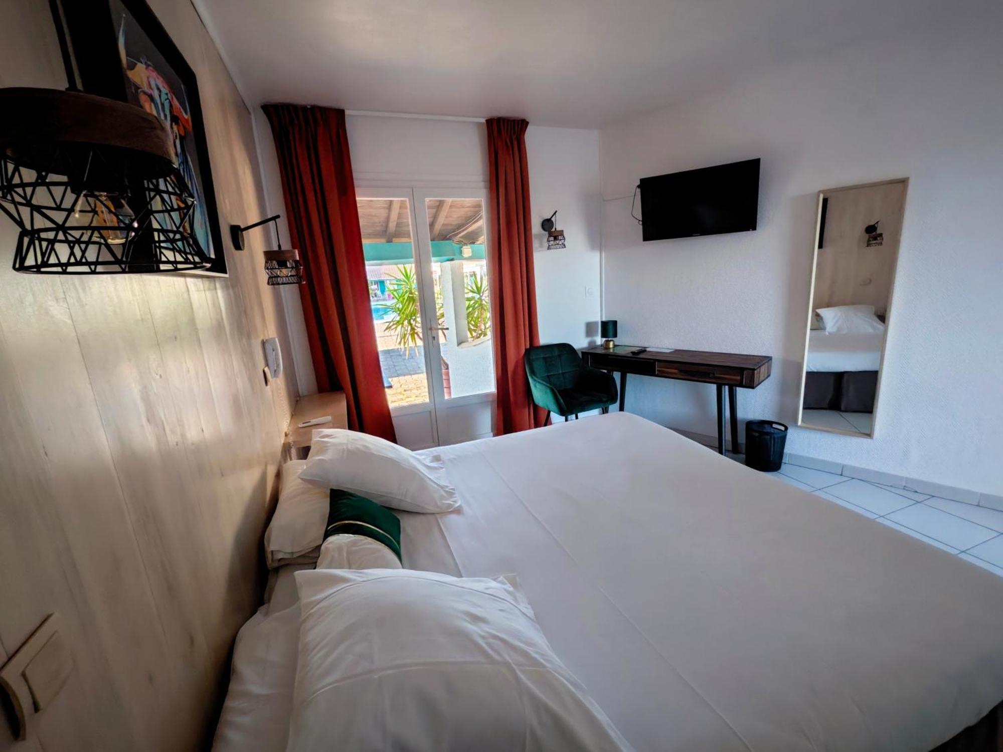 סן-מארי-דה-לה-מאר L'Auberge Camarguaise מראה חיצוני תמונה