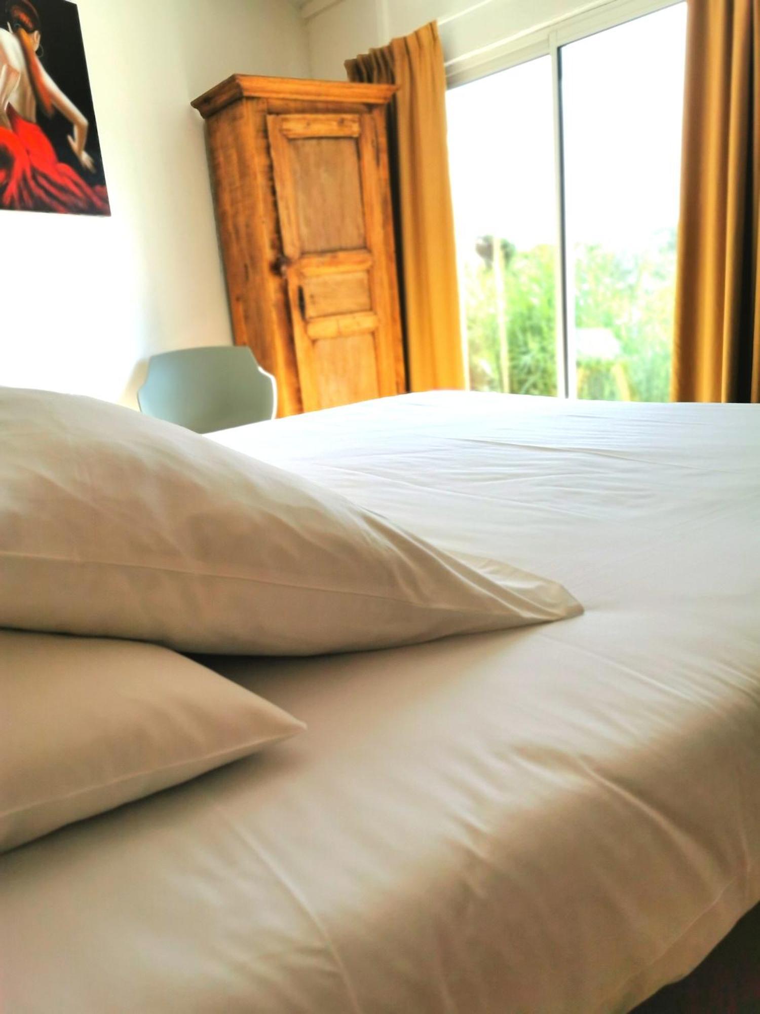 סן-מארי-דה-לה-מאר L'Auberge Camarguaise מראה חיצוני תמונה