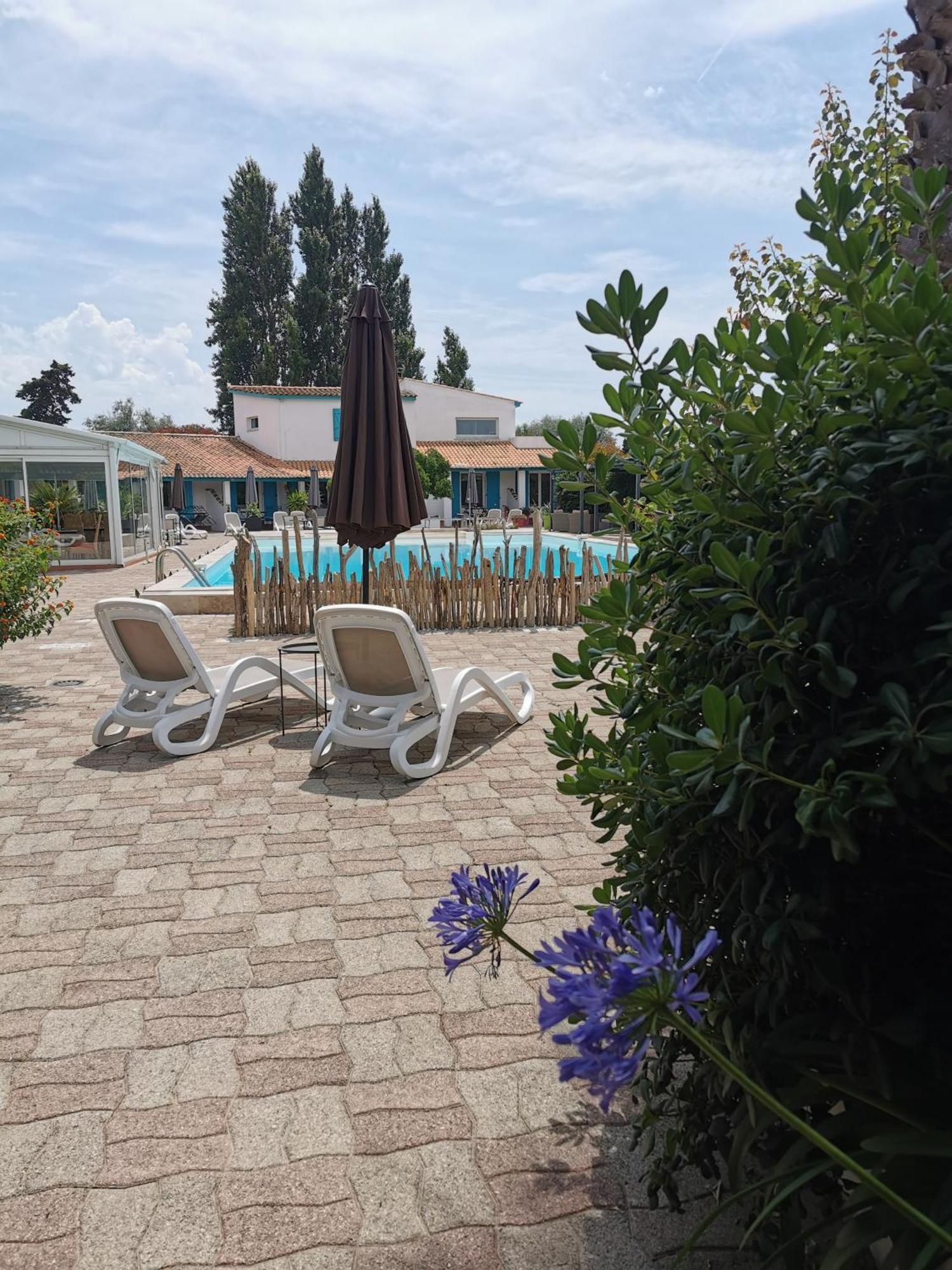 סן-מארי-דה-לה-מאר L'Auberge Camarguaise מראה חיצוני תמונה